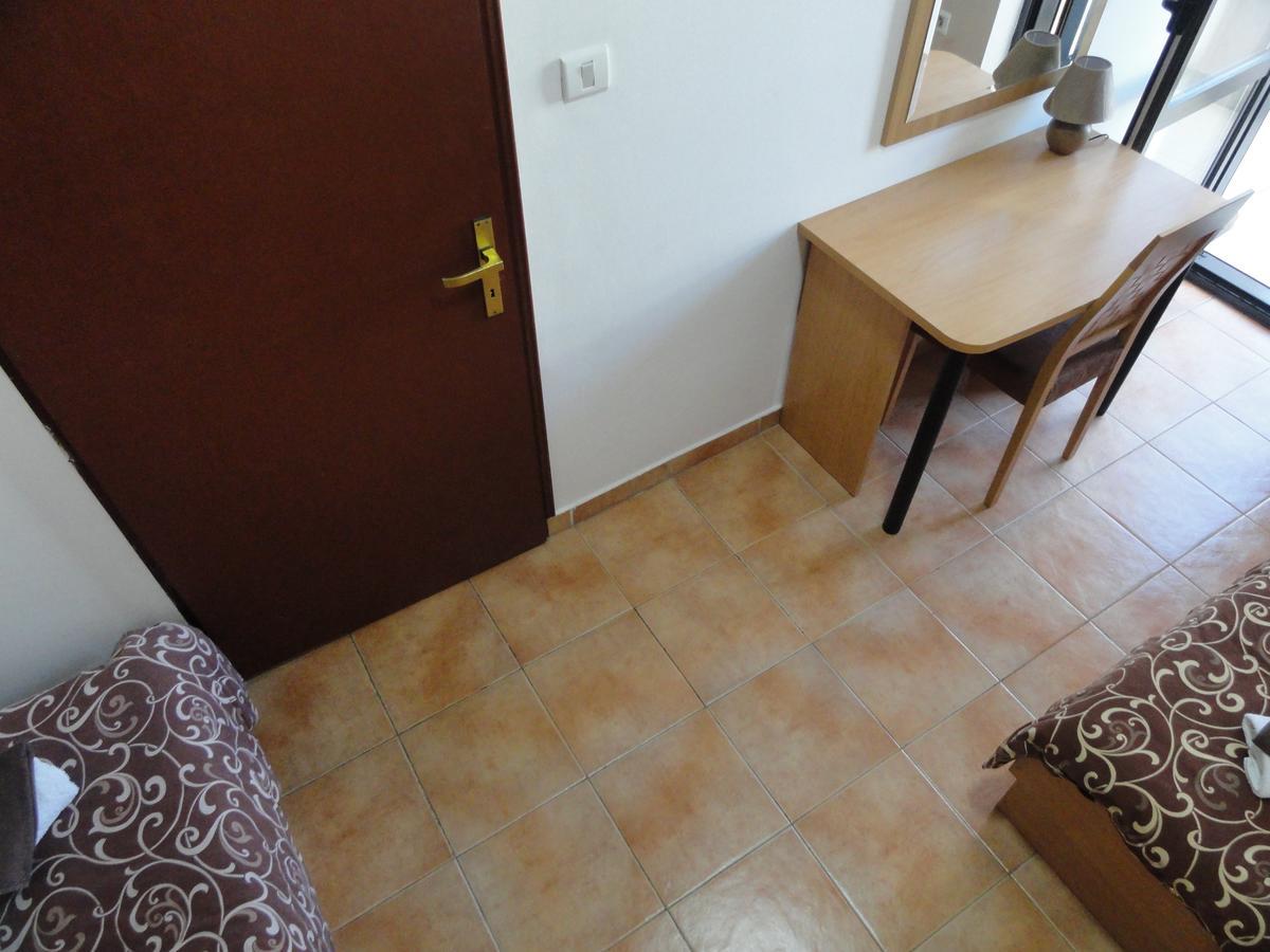 Apartments Mare Budva Zimmer foto