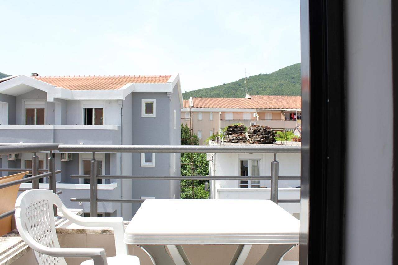 Apartments Mare Budva Zimmer foto