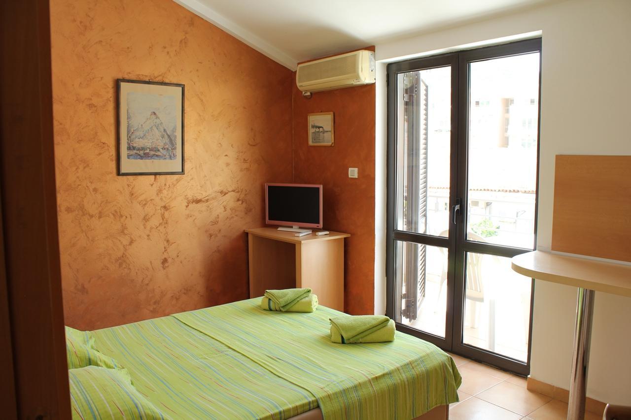Apartments Mare Budva Zimmer foto