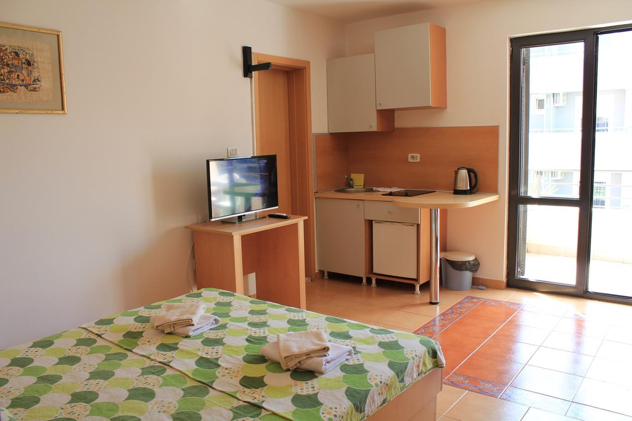 Apartments Mare Budva Zimmer foto